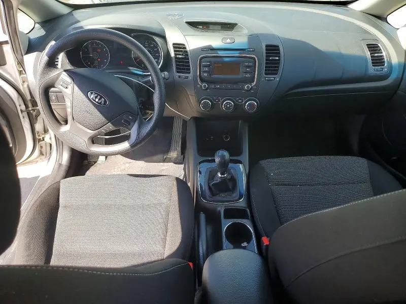 2017 KIA FORTE LX  