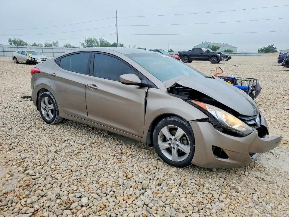 2013 HYUNDAI ELANTRA GLS  