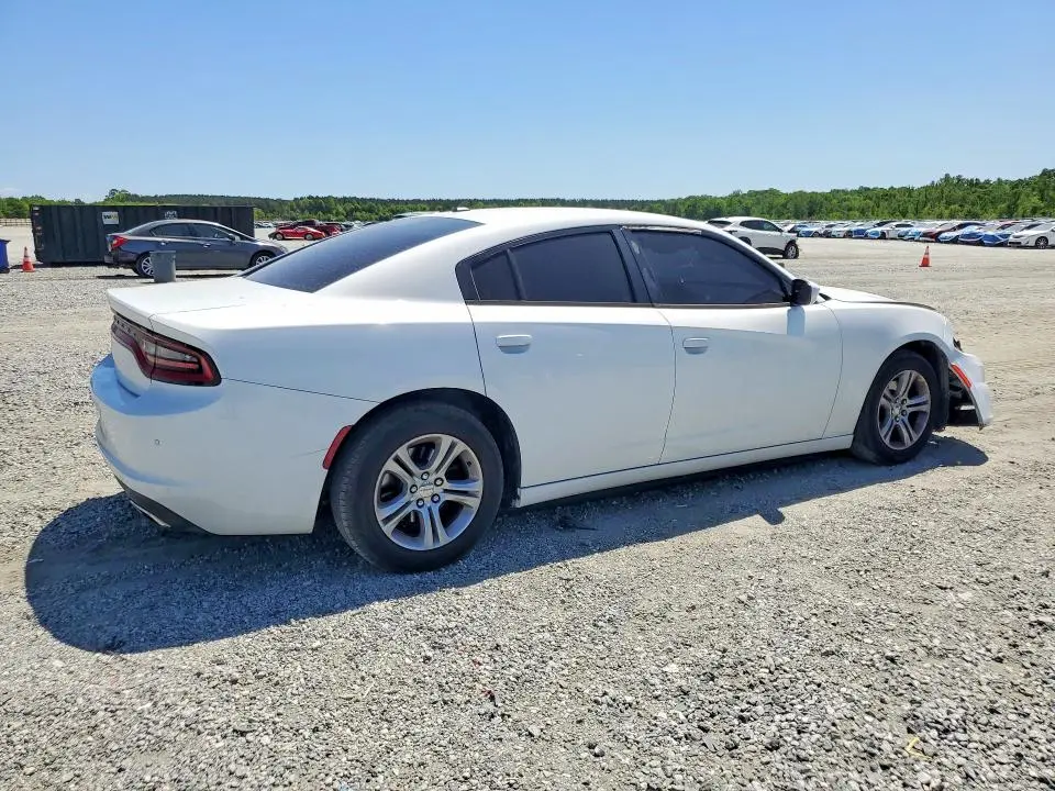2016 DODGE CHARGER SE  