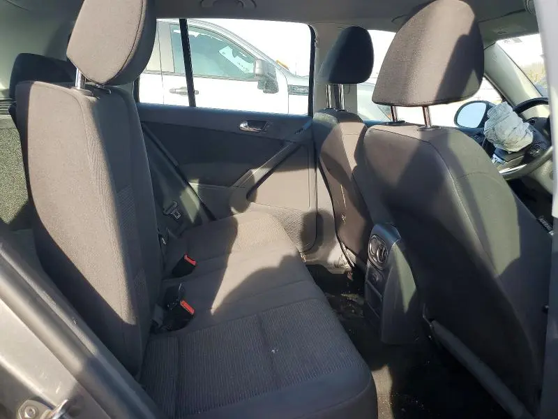 2017 VOLKSWAGEN TIGUAN S  