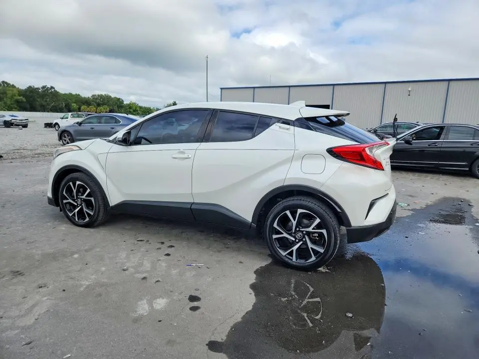 2018 TOYOTA C-HR XLE  