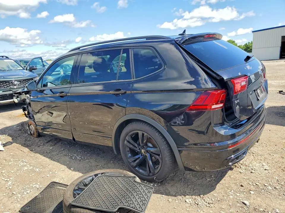 2024 VOLKSWAGEN TIGUAN SE R-LINE BLACK  