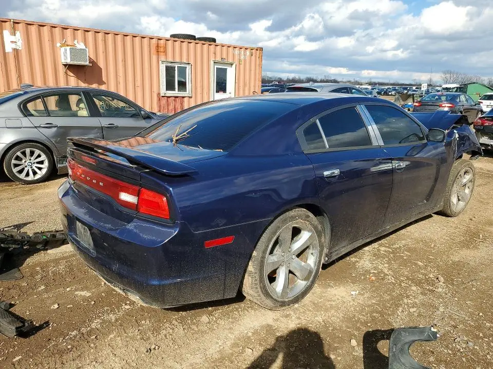 2013 DODGE CHARGER SE  