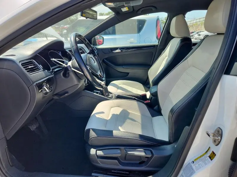 2015 VOLKSWAGEN JETTA SE  