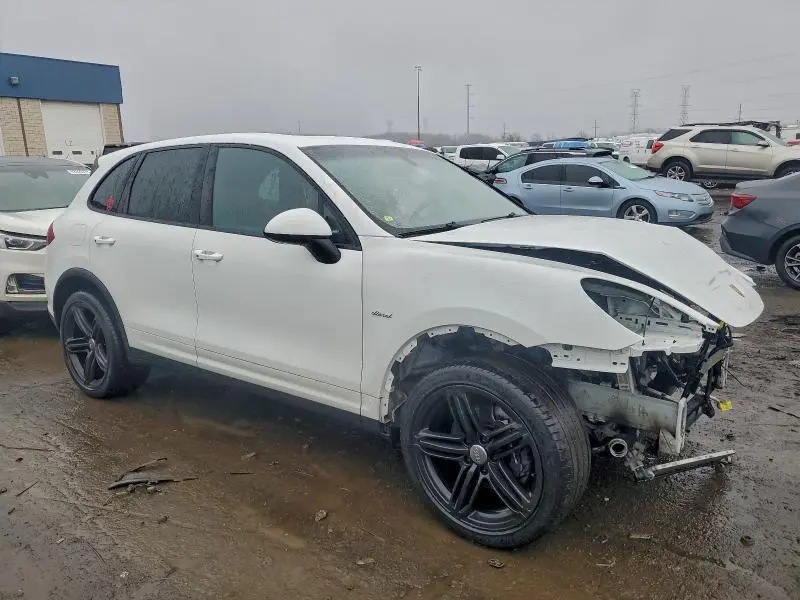 2013 PORSCHE CAYENNE   