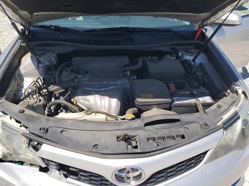 2013 TOYOTA CAMRY SE  