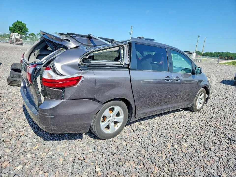 2015 TOYOTA SIENNA LE  