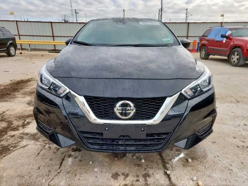 2022 NISSAN VERSA SV  