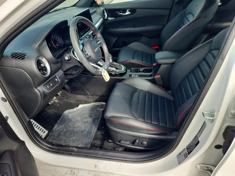 2023 KIA FORTE GT  