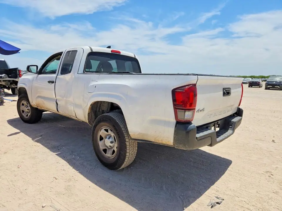 2019 TOYOTA TACOMA SR  