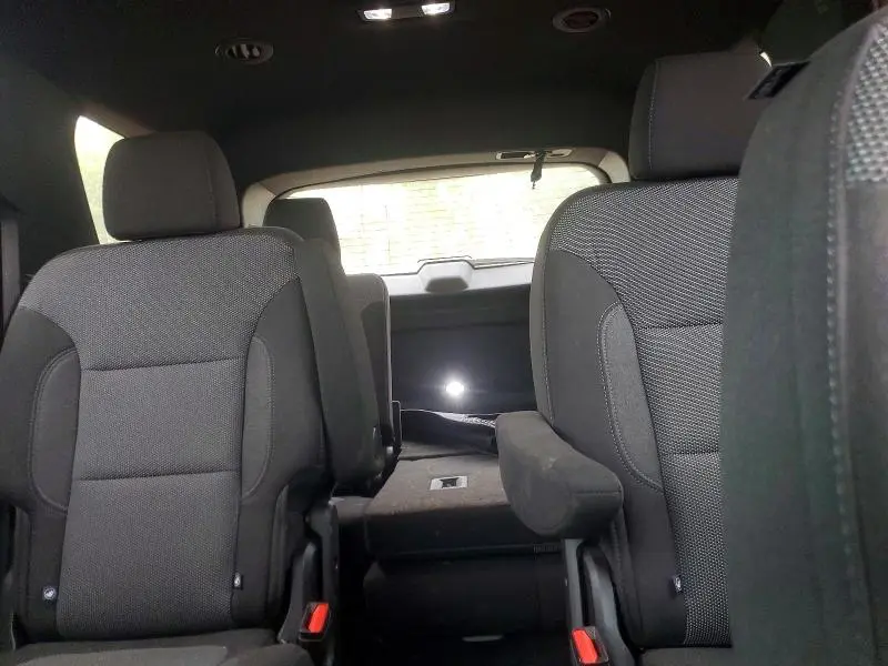 2023 CHEVROLET TRAVERSE LT  