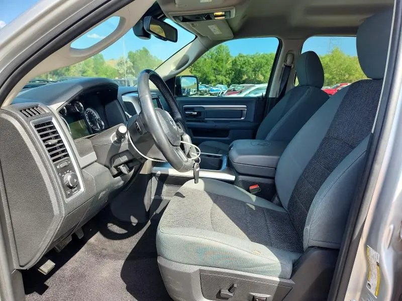 2017 RAM 1500 SLT  