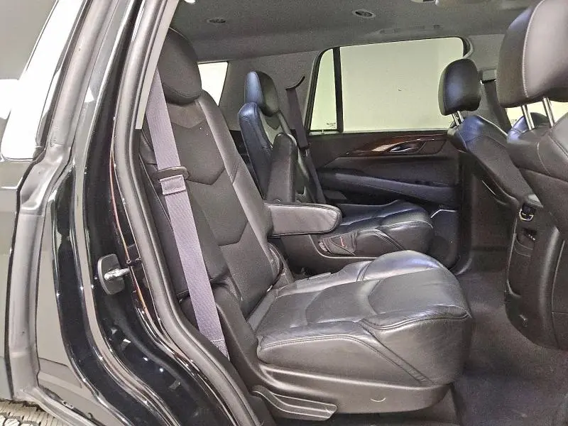 2017 CADILLAC ESCALADE LUXURY  