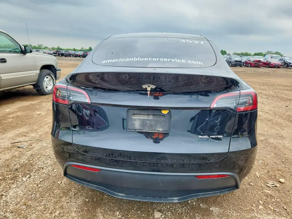 2024 TESLA MODEL Y   