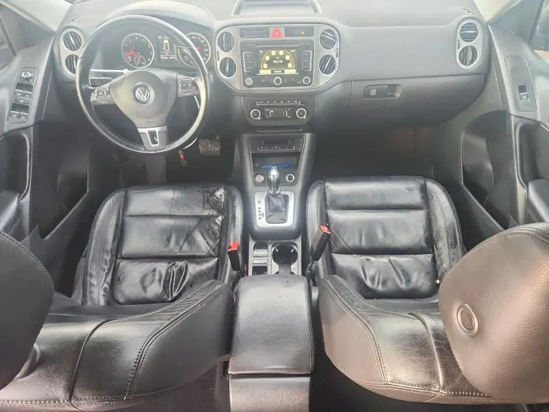 2011 VOLKSWAGEN TIGUAN S  