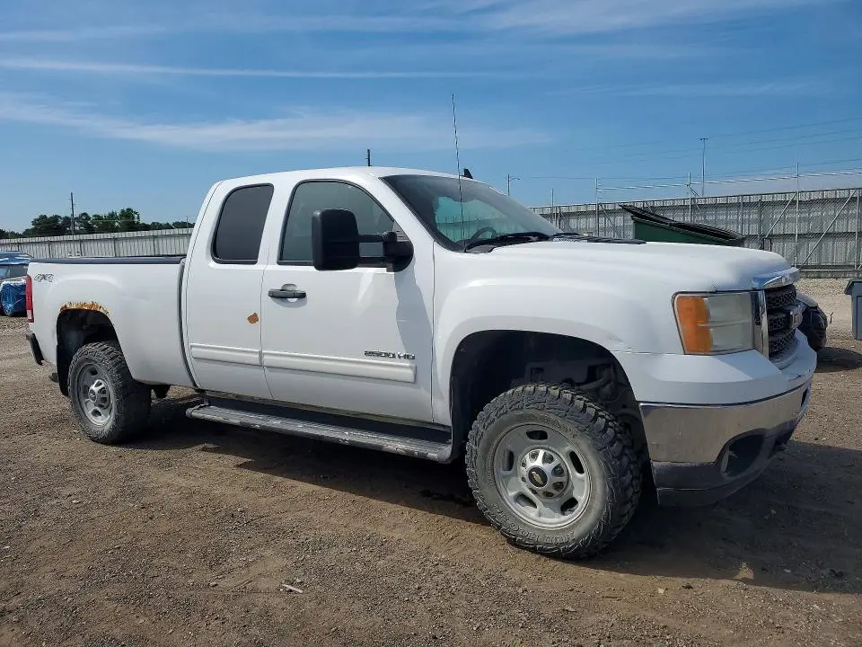 2011 GMC SIERRA K2500 SLE  