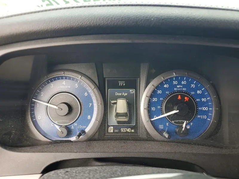2015 TOYOTA SIENNA XLE 8-PASSENGER  