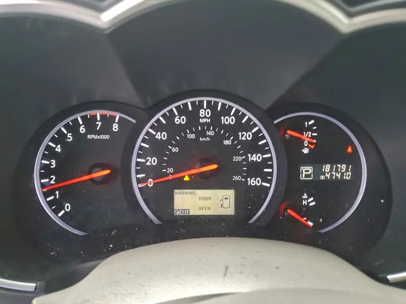 2012 NISSAN QUEST S  