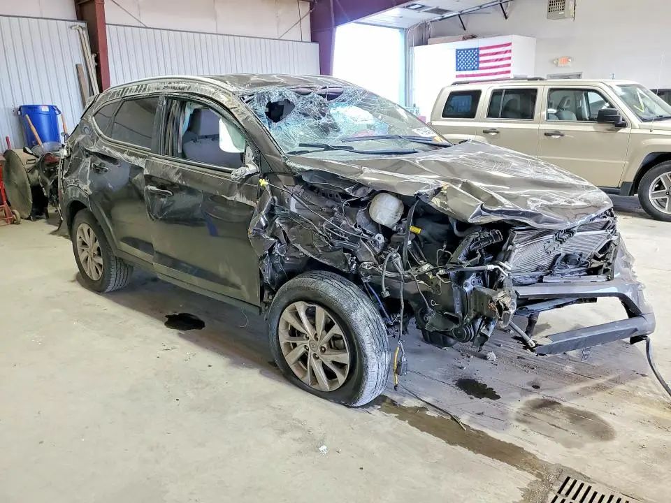 2019 HYUNDAI TUCSON SE  