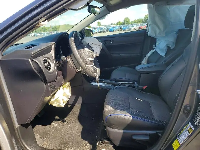 2018 TOYOTA COROLLA SE  