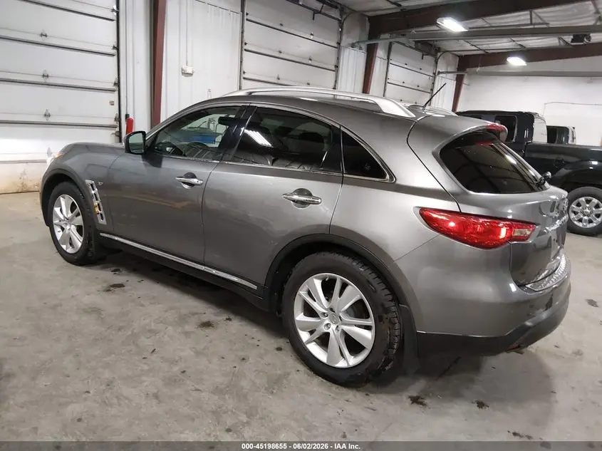 2014 INFINITI QX70  
