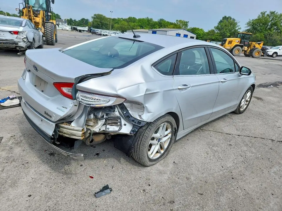 2015 FORD FUSION SE  