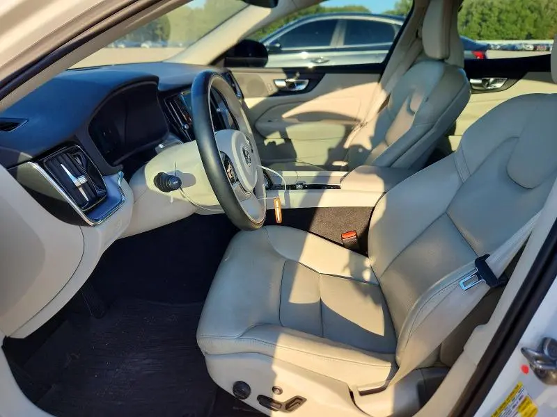 2023 VOLVO S60 CORE  