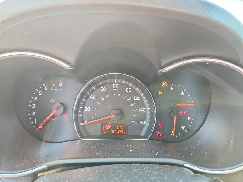 2015 KIA SORENTO LX  