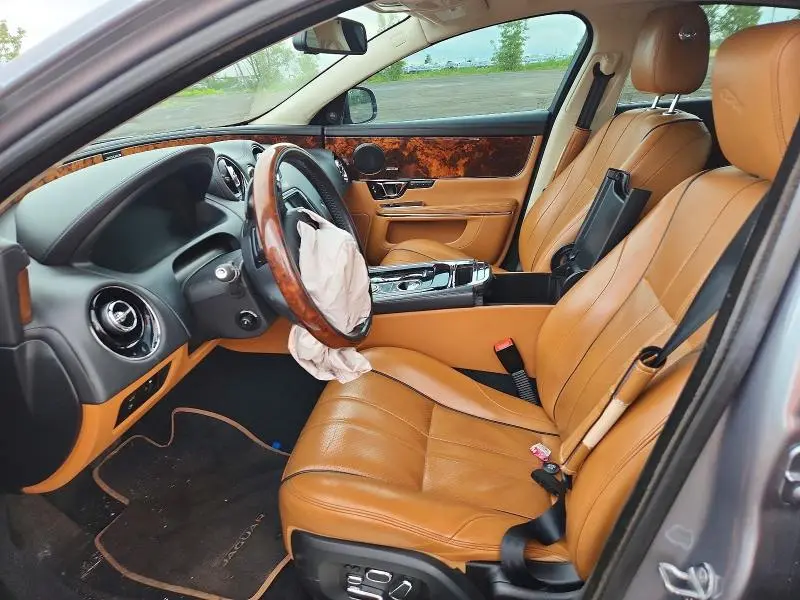 2015 JAGUAR XJ   