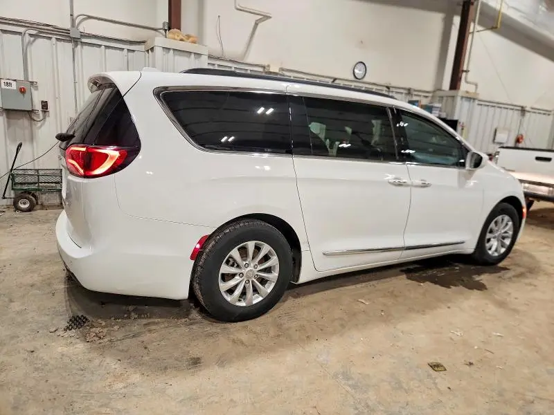 2017 CHRYSLER PACIFICA TOURING L  