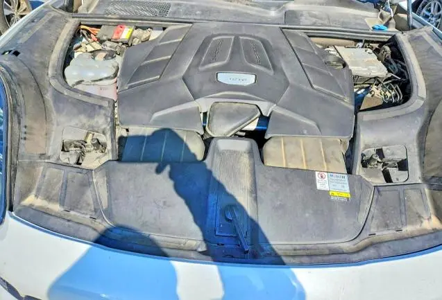 2021 PORSCHE CAYENNE   