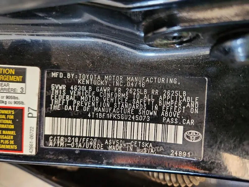 2016 TOYOTA CAMRY SE  