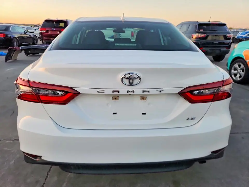 2021 TOYOTA CAMRY LE  