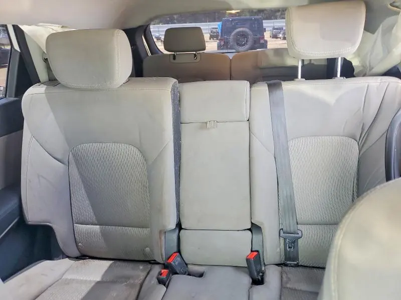 2016 HYUNDAI SANTA FE SE  