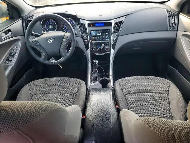 2011 HYUNDAI SONATA GLS  