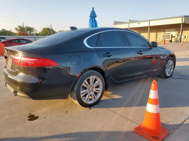 2018 JAGUAR XF PREMIUM  