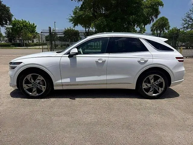 2025 GENESIS G70   