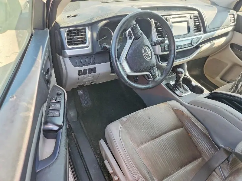 2015 TOYOTA HIGHLANDER LE PLUS  
