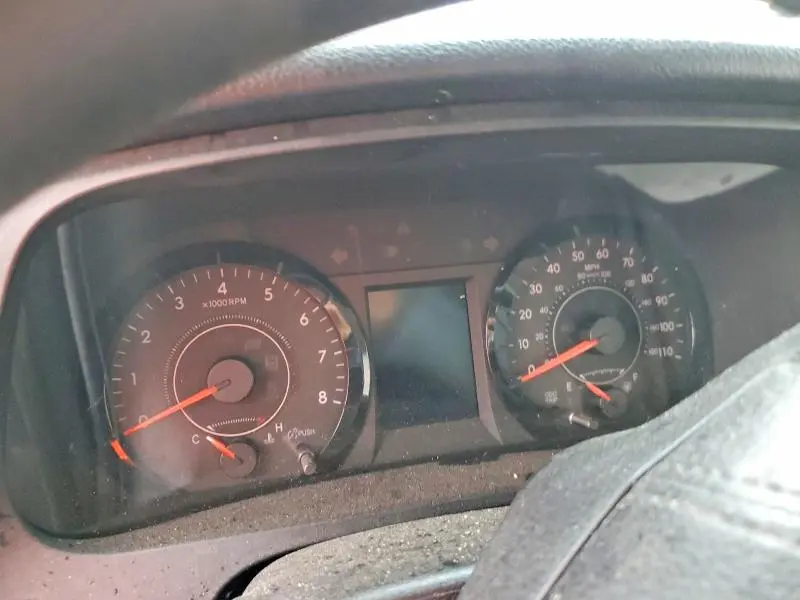 2015 TOYOTA SIENNA LE  