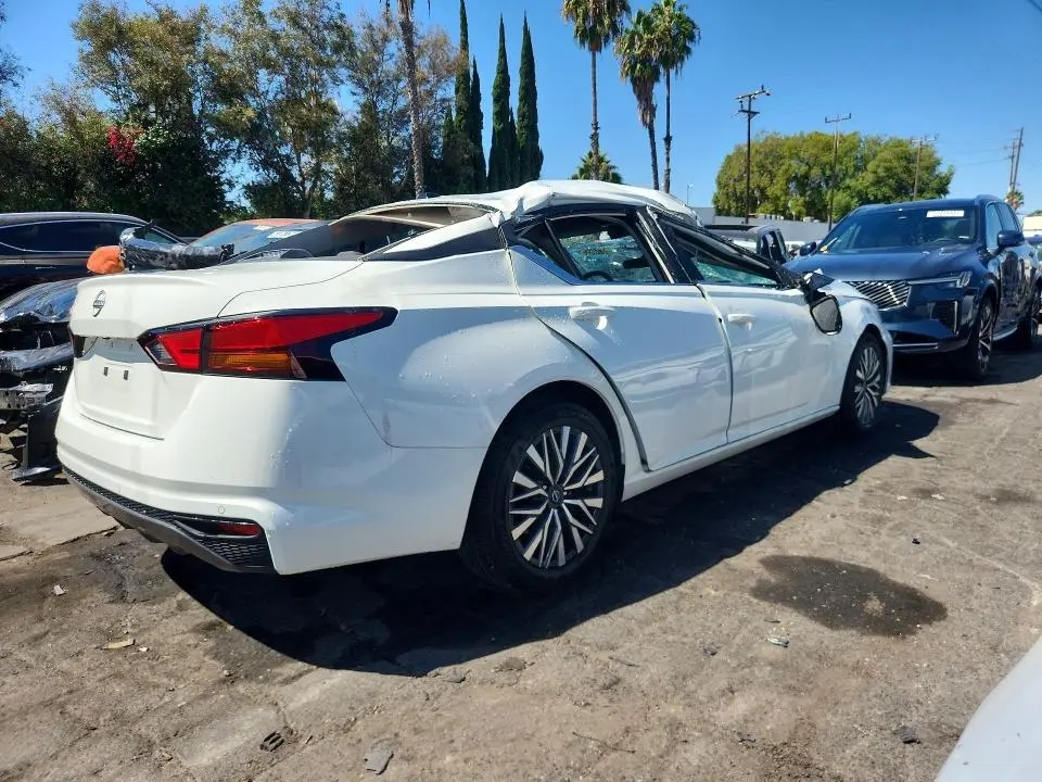 2026 NISSAN ALTIMA SV  