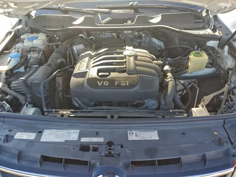 2013 VOLKSWAGEN TOUAREG V6  