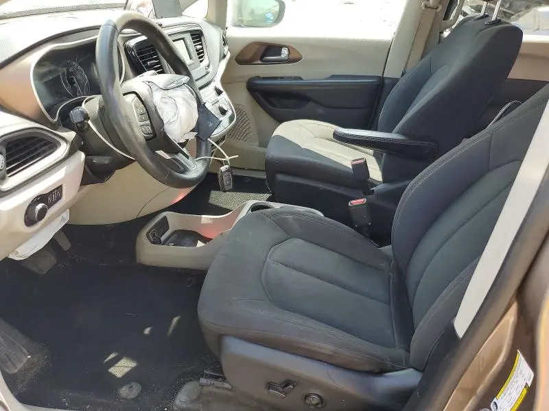 2017 CHRYSLER PACIFICA LX  