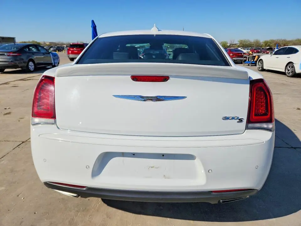 2018 CHRYSLER 300 S  