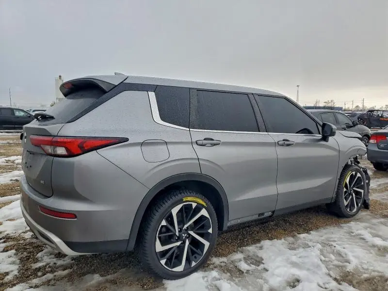 2022 MITSUBISHI OUTLANDER SE  