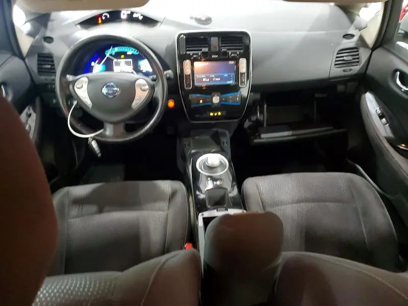 2015 NISSAN LEAF SV  