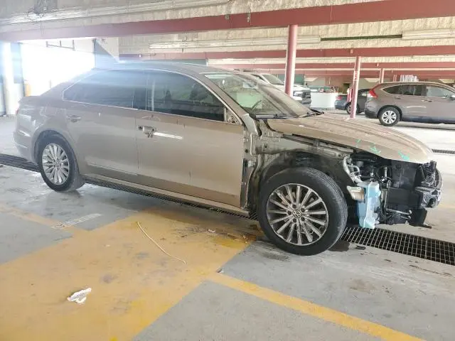 2017 VOLKSWAGEN PASSAT SE  
