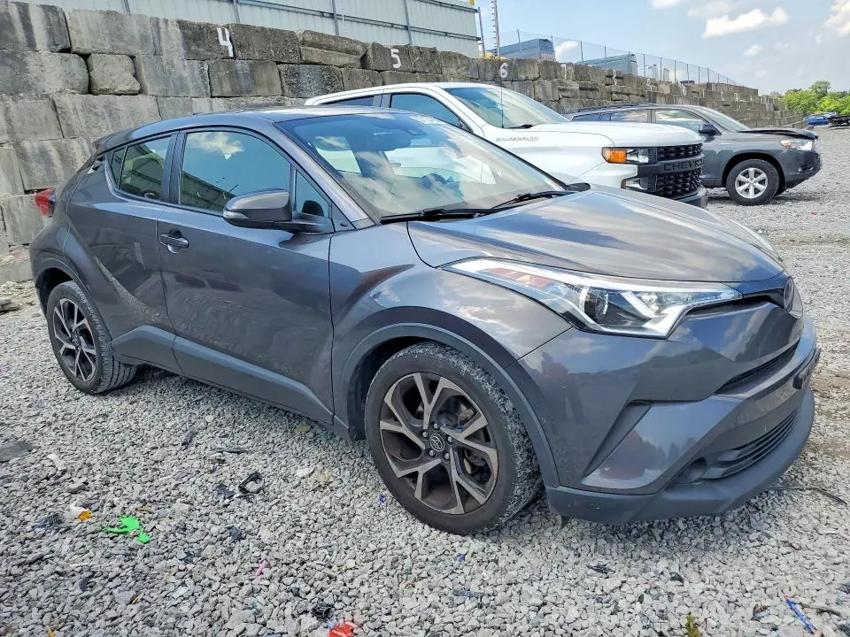 2019 TOYOTA C-HR XLE  