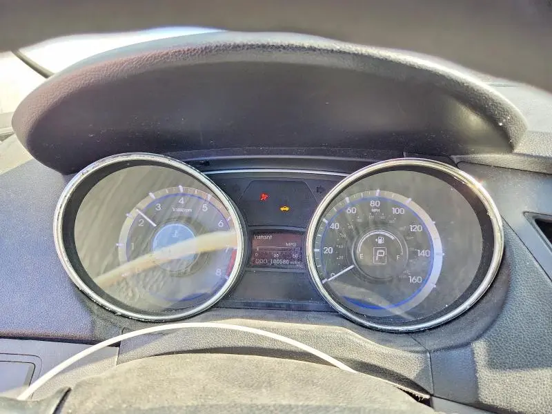 2011 HYUNDAI SONATA GLS  