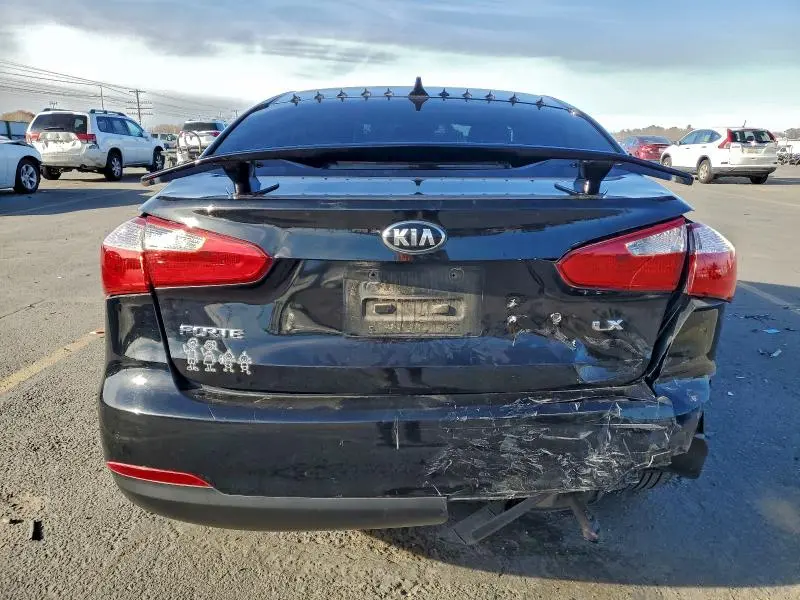 2015 KIA FORTE LX  