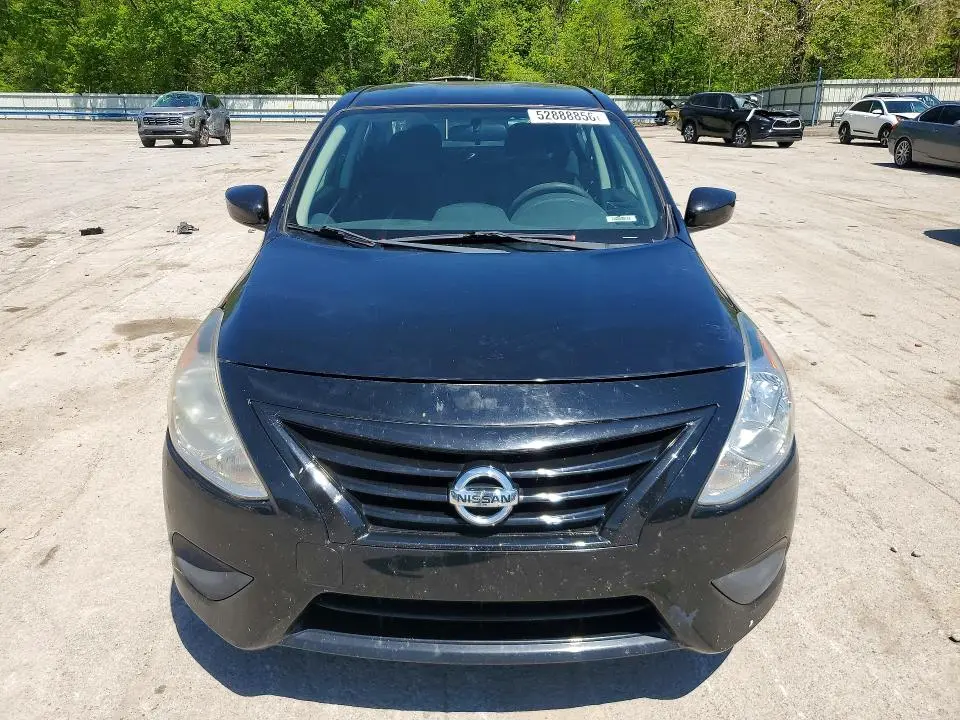 2019 NISSAN VERSA SV  
